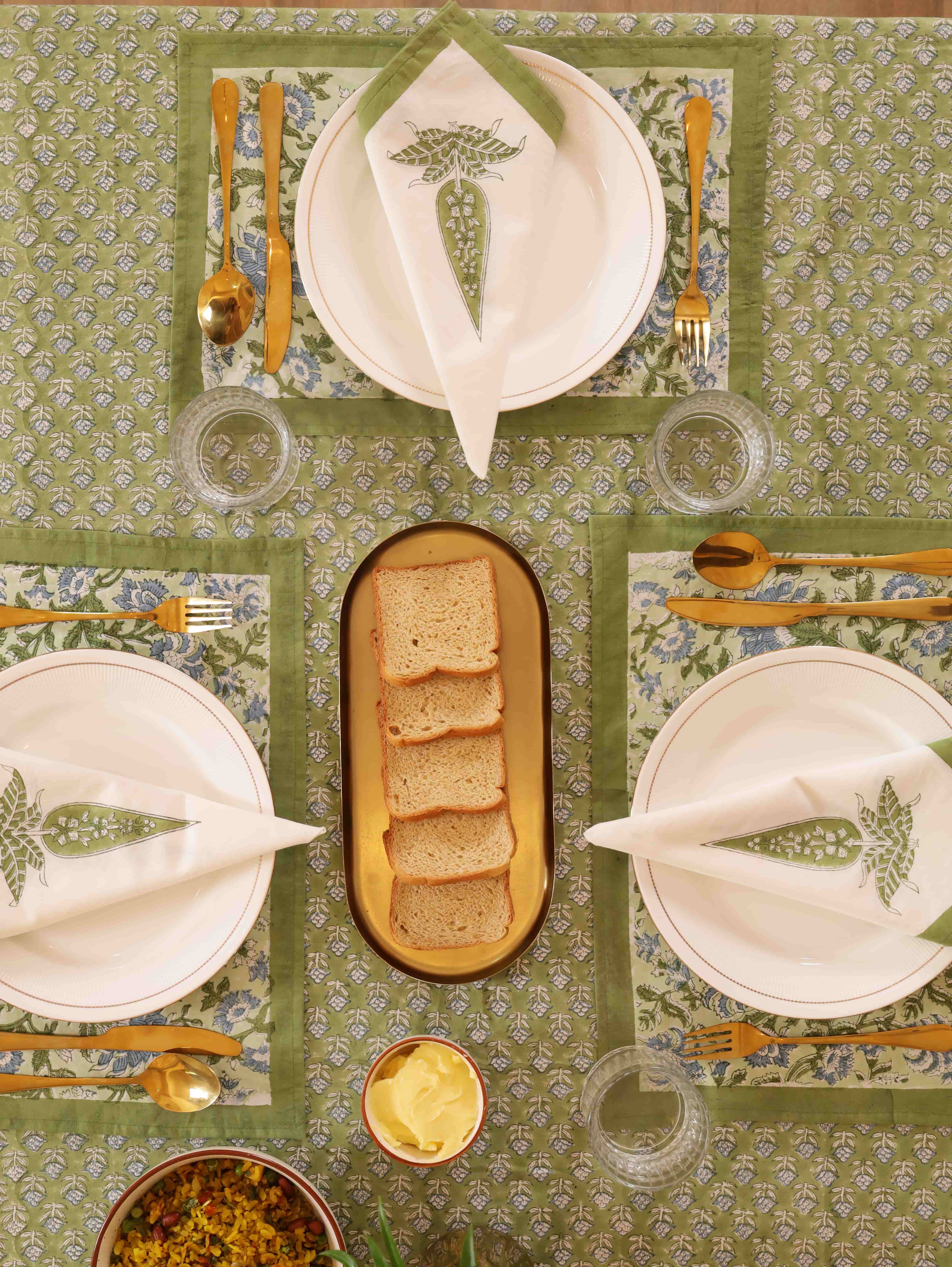 Table Linen Set (Table Cover + 6  Placemats)